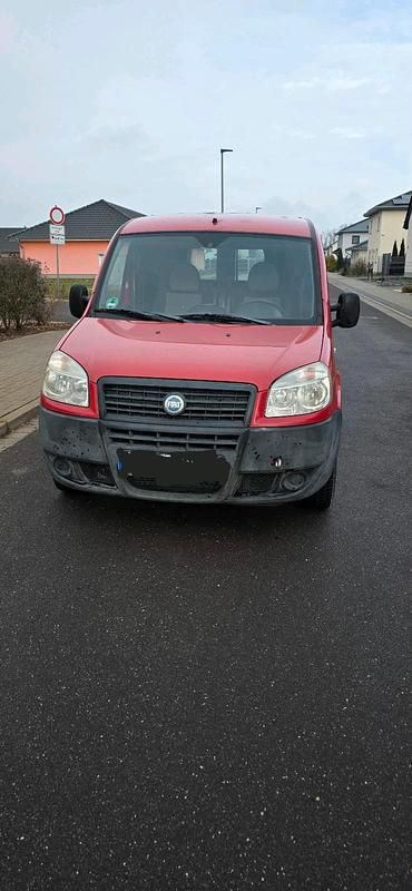 Rot Gebraucht 2006 Fiat Doblò Van / Kleinbus | 2.299 € (Fairer Preis) - Bild 1/4