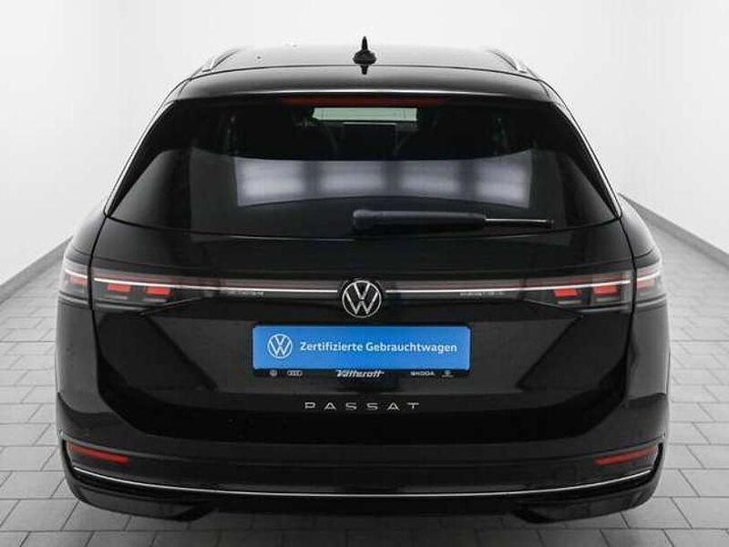Gebraucht VW Passat Elegance 150 PS (110 kW) 2025 Grenadillschwarz metallic (metallic) Kombi