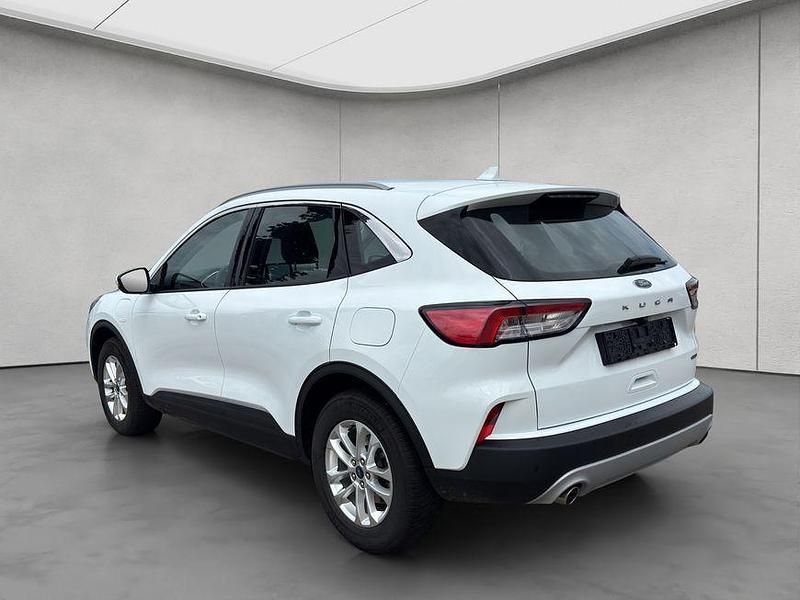 Gebraucht Ford Kuga Titanium 224 PS (164 kW) 2022 Weiß SUV