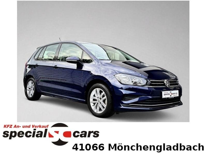 Blau Gebraucht 2018 VW Golf Sportsvan Comfortline Van / Kleinbus | 19.890 € (Etwas zu teuer) - Bild 1/4