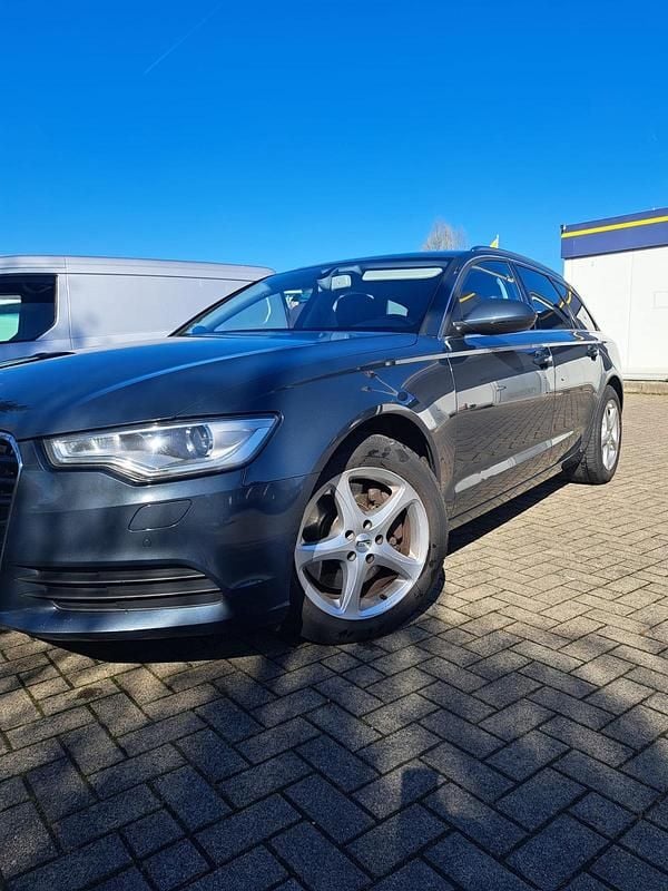 Usado Audi A6 245 HP (180 kW) 2013 Azul Carrinha