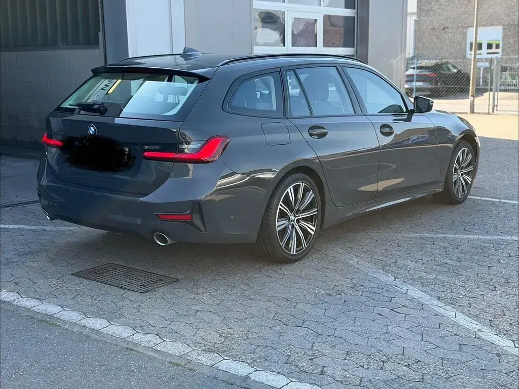 Gebraucht BMW 320 Sport Line 190 PS (139 kW) 2020 Grau Kombi