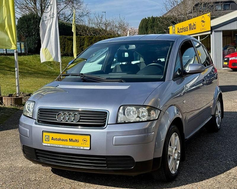 Gebraucht Audi A2 Comfort 75 PS (55 kW) 2004 Akoyasilber Kleinwagen