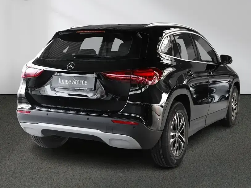 Gebraucht Mercedes GLA200 163 PS (119 kW) 2025 Schwarz SUV
