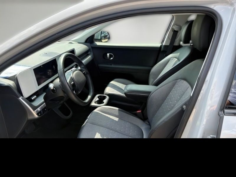 Grau Gebraucht 2022 Hyundai Ioniq 5 Techniq SUV | 30.590 € (Guter Preis) - Bild 1/3