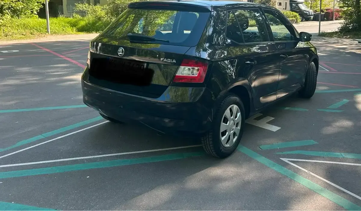 Gebraucht Skoda Fabia Active 44 PS (32 kW) 2018 Schwarz Kleinwagen