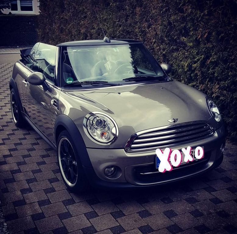 Grau Gebraucht 2011 Mini Cooper Kleinwagen | 10.299 € (Teuer) - Bild 1/4