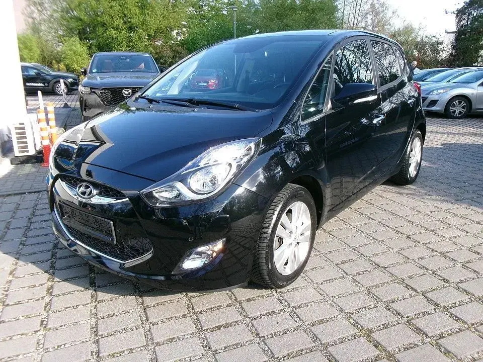Gebraucht Hyundai ix20 Style 125 PS (91 kW) 2014 Schwarz Kleinwagen