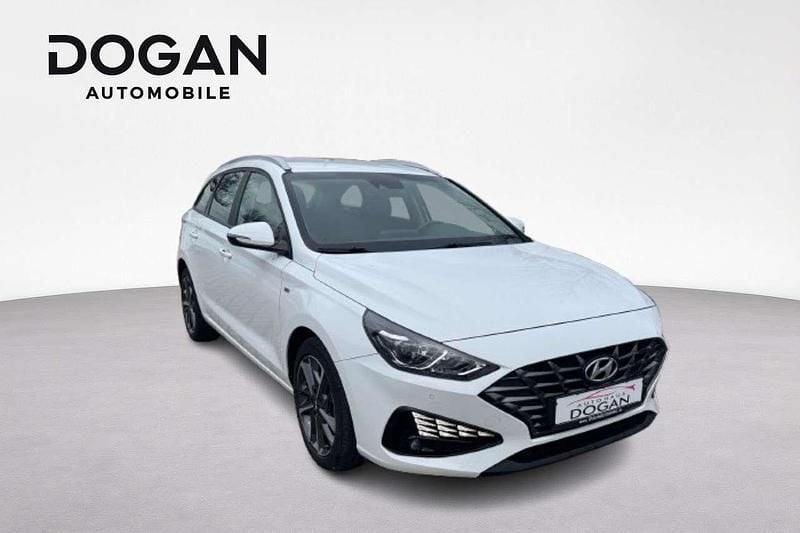 Gebraucht Hyundai i30 Trend 160 PS (117 kW) 2022 Weiß Kombi
