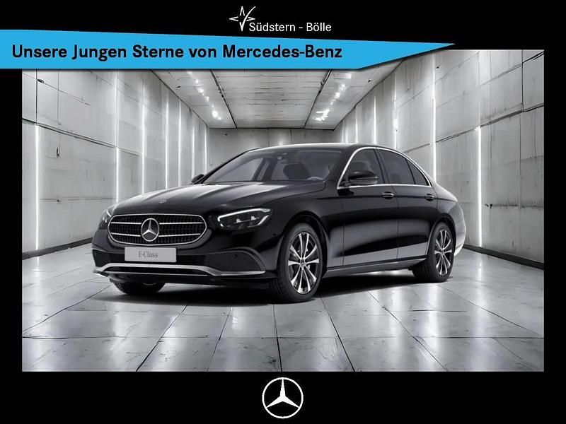 Unilack schwarz Gebraucht 2021 Mercedes E300 Avantgarde Limousine | 34.330 € (Guter Preis) - Bild 1/4