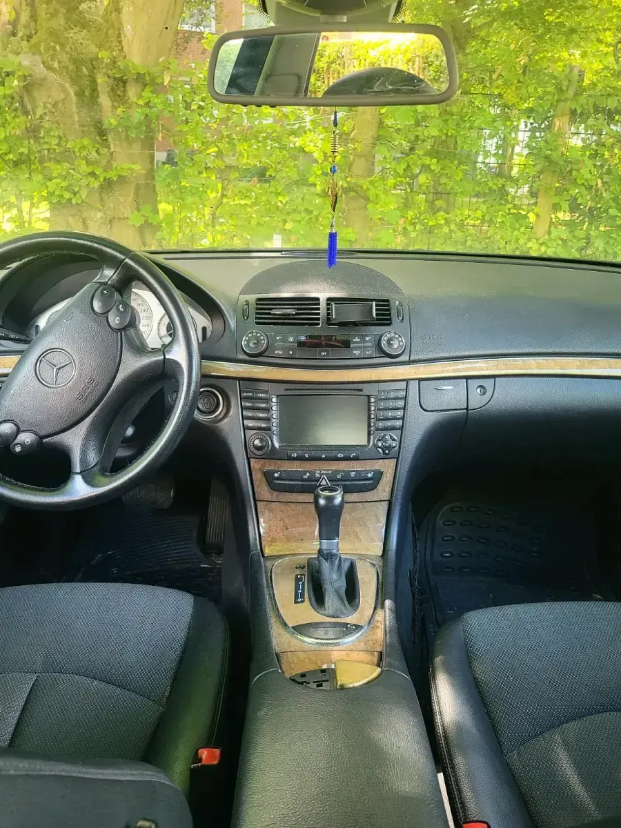 Gebraucht Mercedes E220 170 PS (125 kW) 2007 Schwarz Limousine