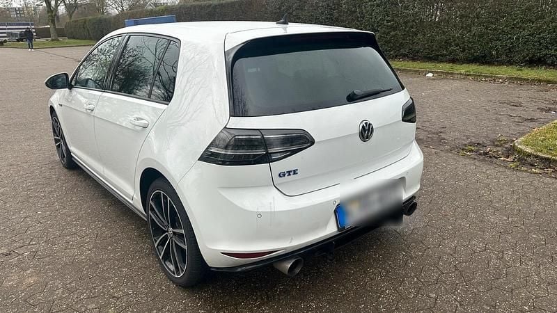 Gebraucht VW Golf GTE 150 PS (110 kW) 2015 Weiß Limousine