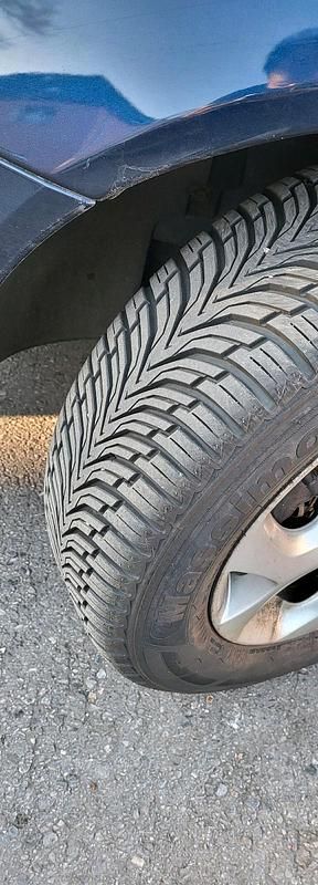 Second-hand Ford Focus 103 CP (75 kW) 2004 Albastru Berlinǎ