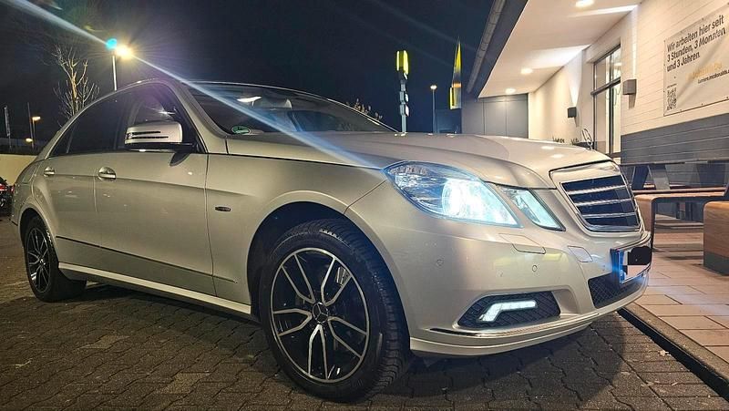 Gebraucht Mercedes E350 2010 Grau Limousine