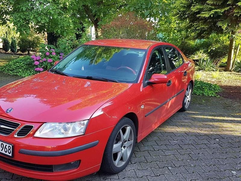 Rot Gebraucht 2005 Saab 9-3 Linear Limousine | 2.900 € (Fairer Preis) - Bild 1/4