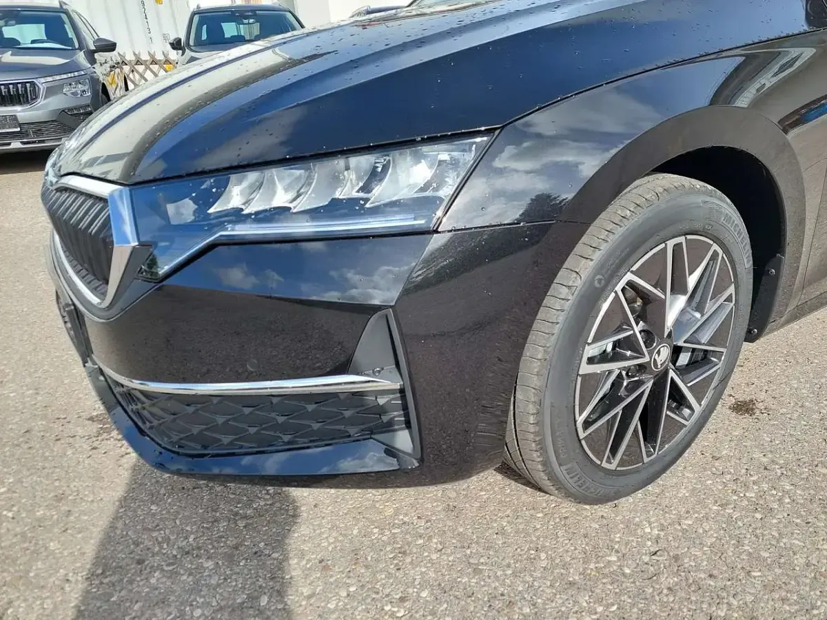 Neu Skoda Octavia 150 PS (110 kW) 2026 Graphitgraumetallic Kombi