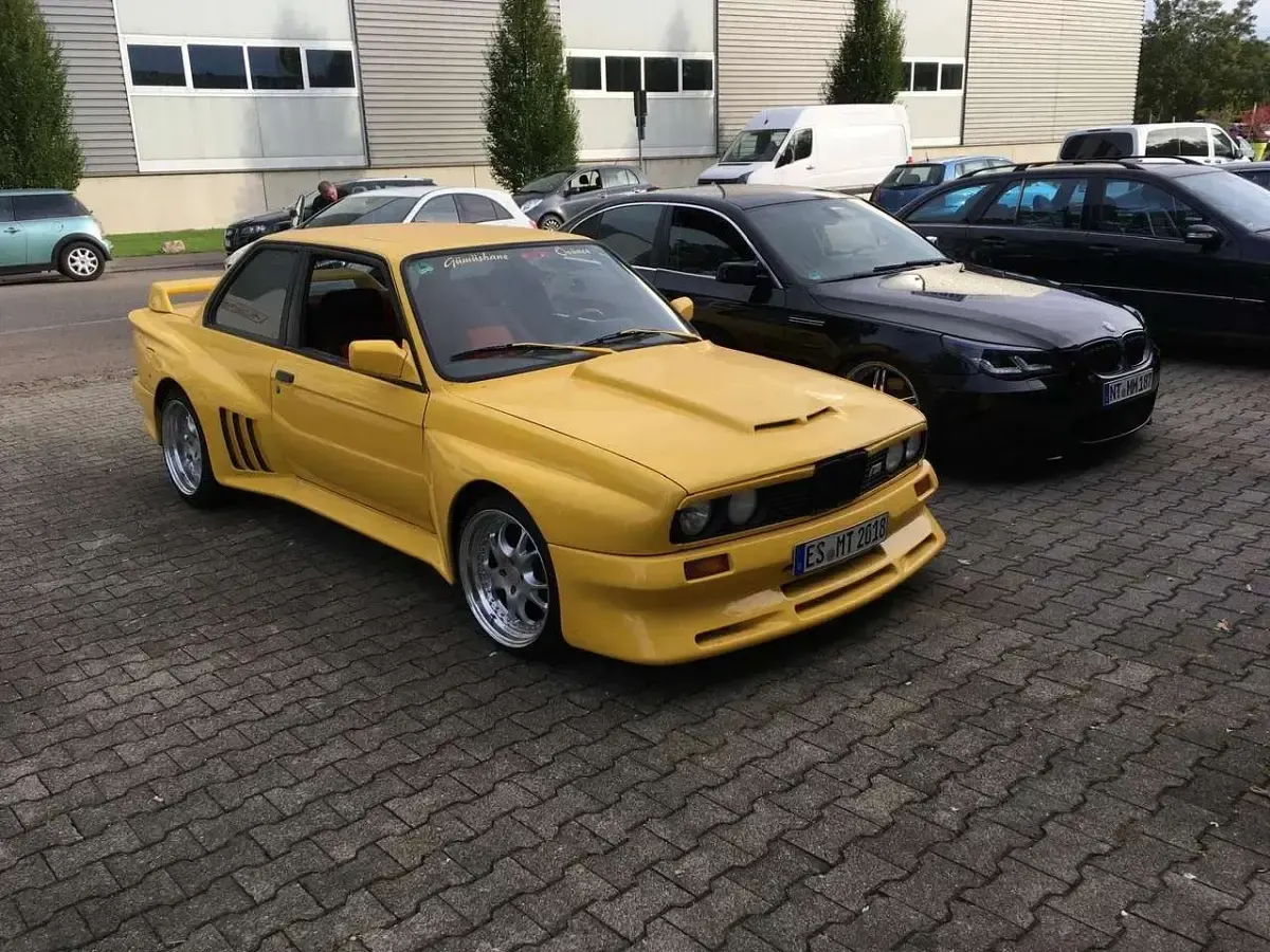 Używany BMW 325 171 KM (125 kW) 1983 Żółty Coupe