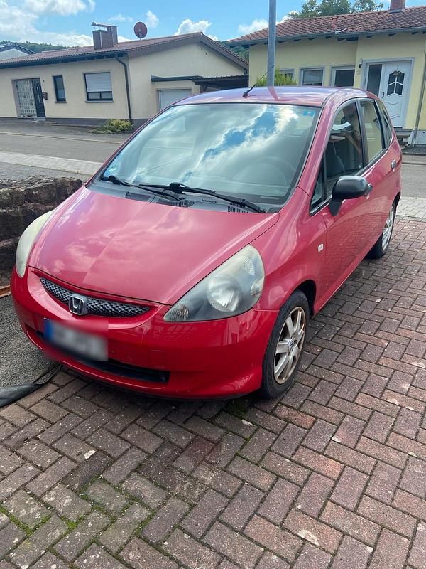 Rot Gebraucht 2005 Honda Jazz Kleinwagen | 550 € (Superpreis) - Bild 1/4