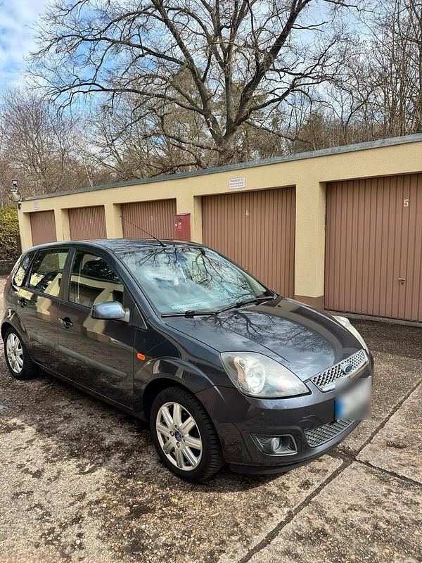 Gebraucht Ford Fiesta Ghia 101 PS (74 kW) 2005 Grau Kleinwagen