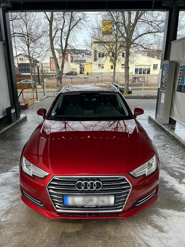 Gebraucht Audi A4 150 PS (110 kW) 2017 Rot Kombi