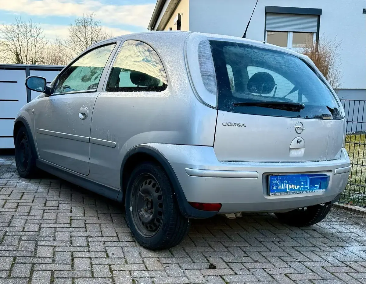 Gebraucht Opel Corsa 60 PS (44 kW) 2006 Silber Limousine