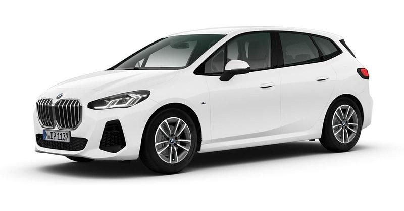 Weiß Gebraucht 2024 BMW 216 Active Tourer Luxury Line Van / Kleinbus | 29.682 € (Teuer) - Bild 1/4
