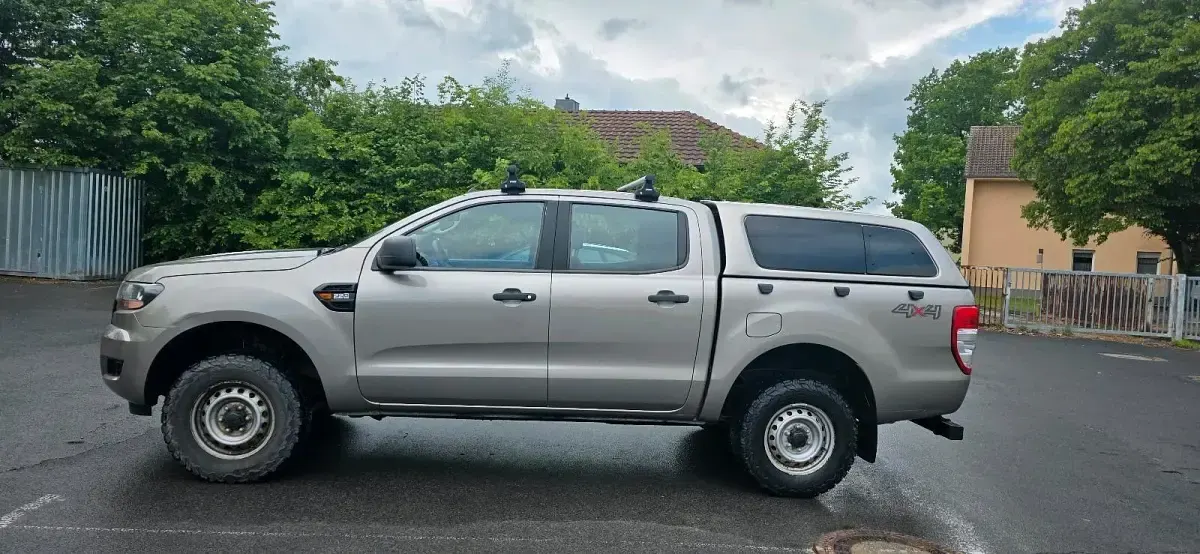 Gebraucht Ford Ranger 130 PS (95 kW) 2018 Andere farben Pickup