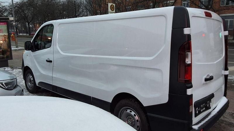 Gebraucht Opel Vivaro 120 PS (88 kW) 2017 Weiß Van / Kleinbus