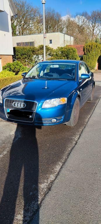 Gebraucht Audi A4 131 PS (96 kW) 2006 Blau Limousine