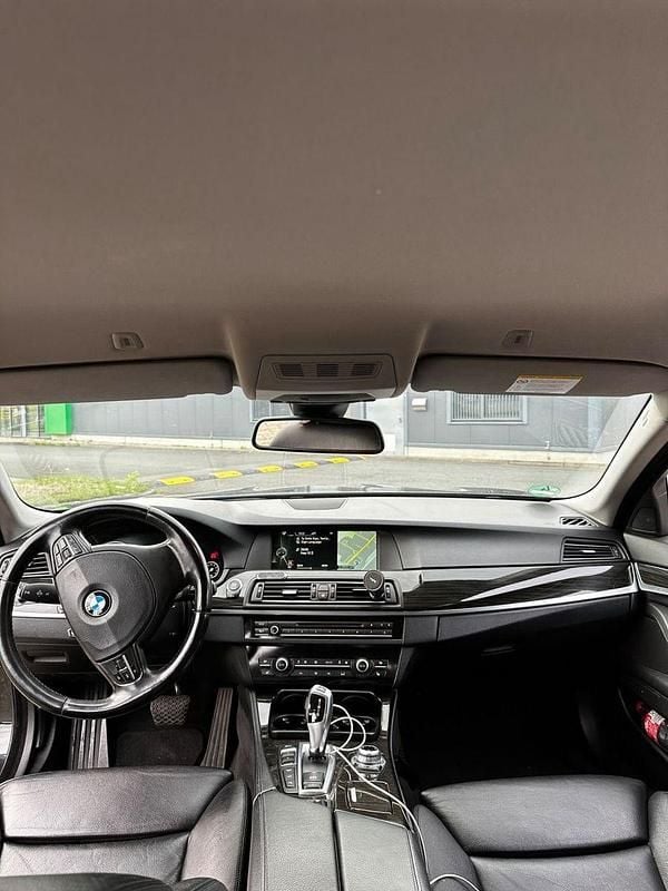 Gebraucht BMW 530 Sport Line 258 PS (189 kW) 2013 Schwarz Kombi