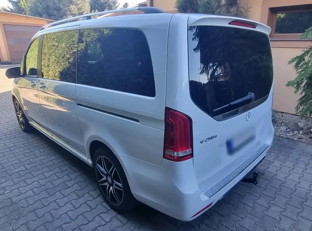 Gebraucht Mercedes V250 AMG line 190 PS (139 kW) 2017 Weiß Van / Kleinbus