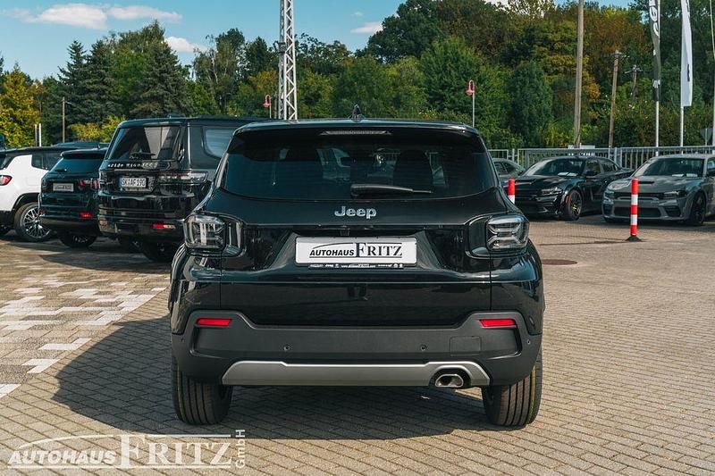 Neu Jeep Avenger Summit 101 PS (74 kW) 2025 Schwarz SUV