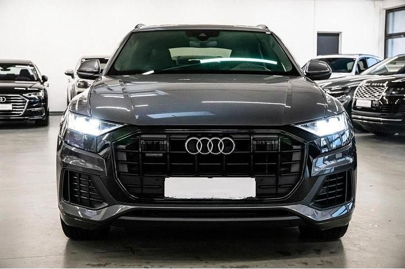Gebraucht Audi Q8 S-Line 286 PS (210 kW) 2020 Grau SUV
