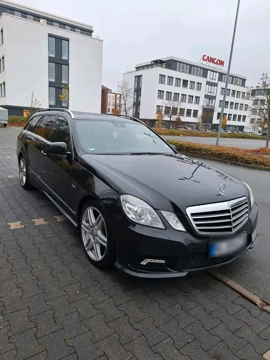 Usata Mercedes E250 205 CV (150 kW) 2009 Nero Berlina