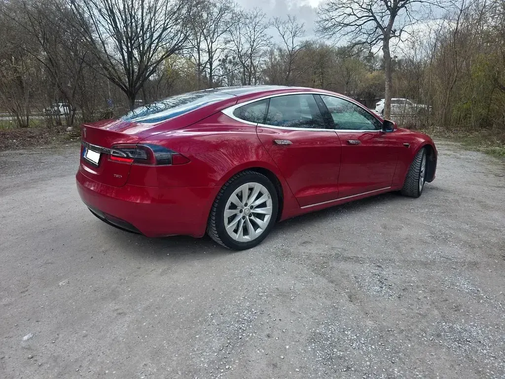 Usado Tesla Model S 316 kW (430 CV) 2017 Rojo Utilitario