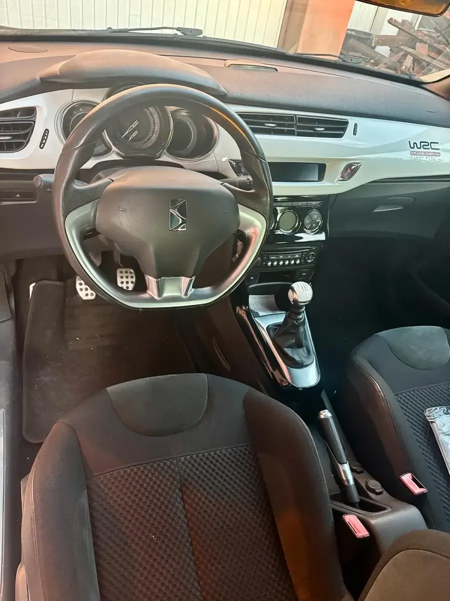 Gebraucht Citroën DS3 150 PS (110 kW) 2013 Schwarz Limousine