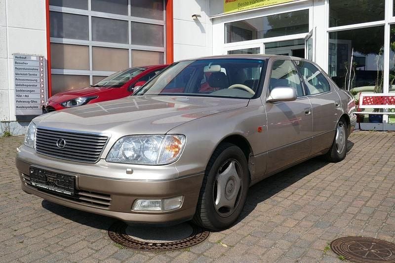 Gold Gebraucht 1999 Lexus LS400 Limousine | 9.900 € - Bild 1/4