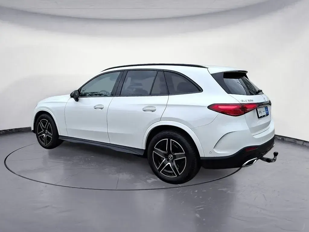 Gebraucht Mercedes GLC300 281 PS (206 kW) 2025 Polarweiss SUV