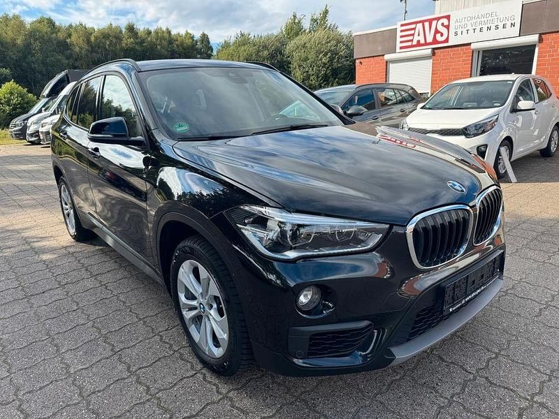 Schwarz Gebraucht 2019 BMW X1 Advantage SUV | 18.790 € (Guter Preis) - Bild 1/4