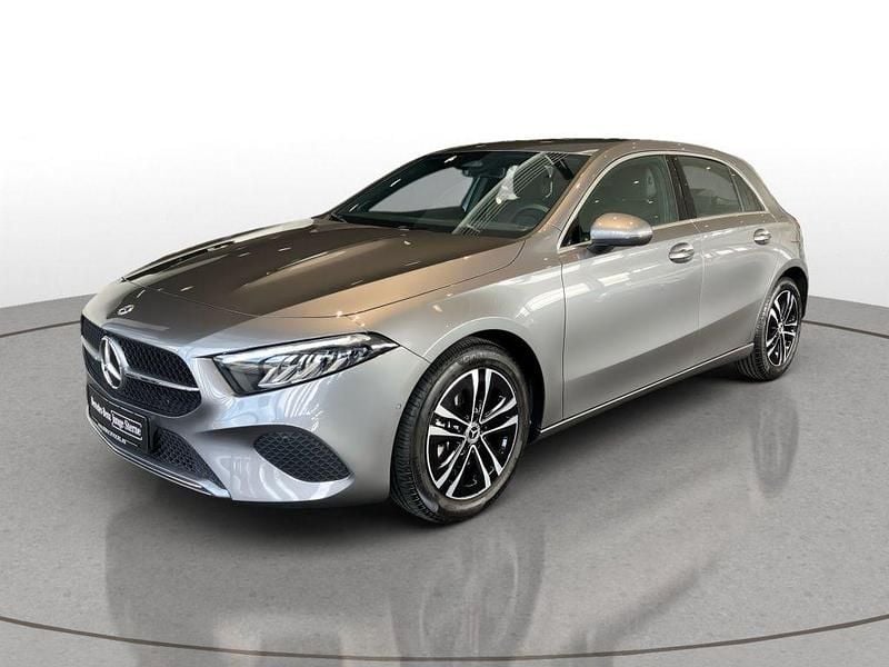 Gebraucht Mercedes A200 Progressive 150 PS (110 kW) 2025 Metalliclack mountaingrau Limousine