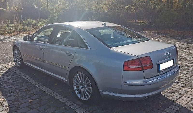 Gebraucht Audi A8 Ambiente 326 PS (239 kW) 2009 Silber Limousine