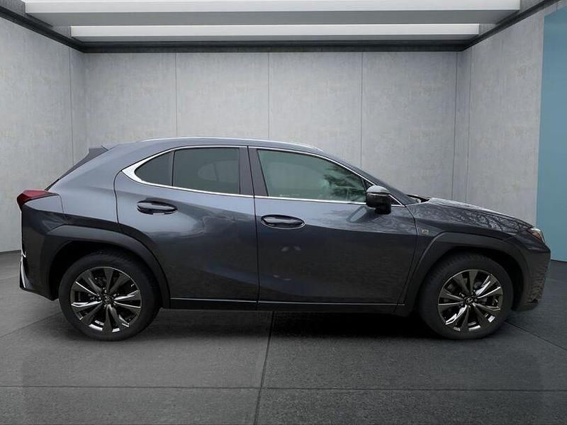 Gebraucht Lexus UX 184 PS (135 kW) 2024 Grau SUV