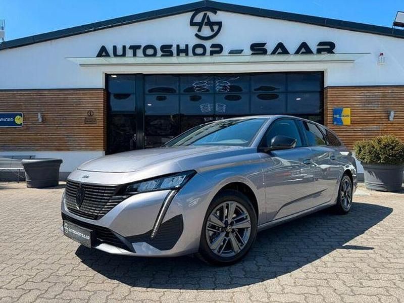 Grau Gebraucht 2024 Peugeot 308 Allure Kombi | 22.990 € (Guter Preis) - Bild 1/4