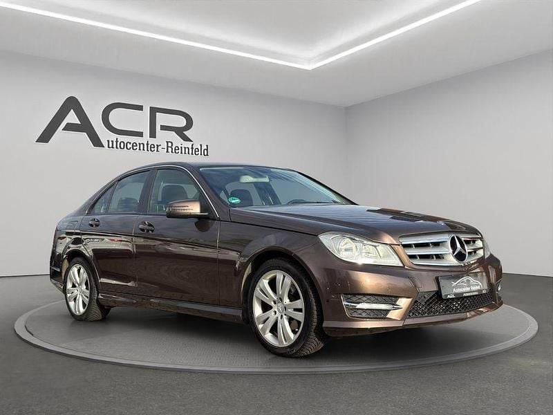 Braun Gebraucht 2012 Mercedes C180 AMG Limousine | 10.250 € (Guter Preis) - Bild 1/4