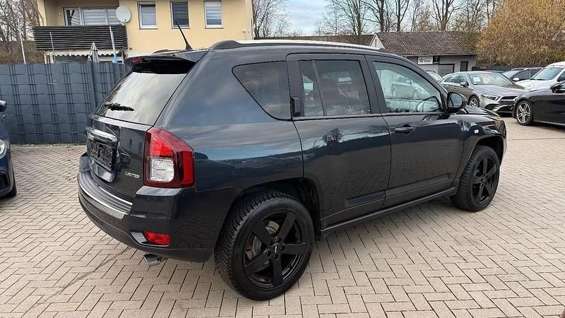 Gebraucht Jeep Compass Limited 136 PS (100 kW) 2013 Grau SUV