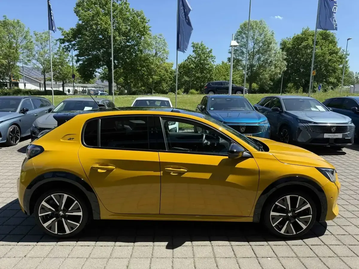 Gebraucht Peugeot 208 GT 101 PS (74 kW) 2022 Gelb Kleinwagen