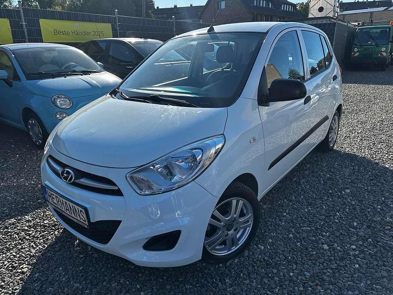 Weiß Gebraucht 2013 Hyundai i10 Style Kleinwagen | 5.890 € (Teuer) - Bild 1/3