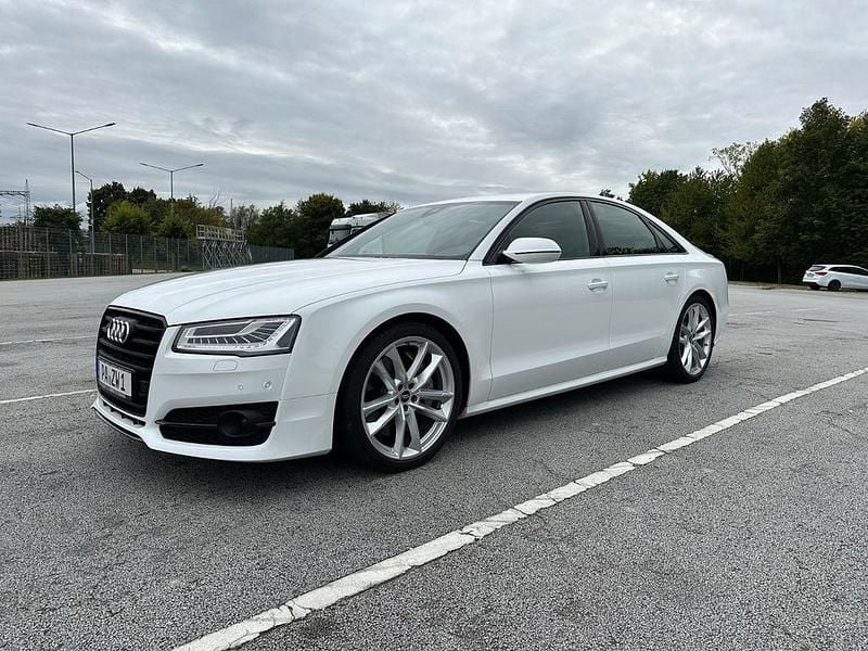 Gebraucht Audi S8 plus Ambiente 605 PS (444 kW) 2017 Weiß Limousine