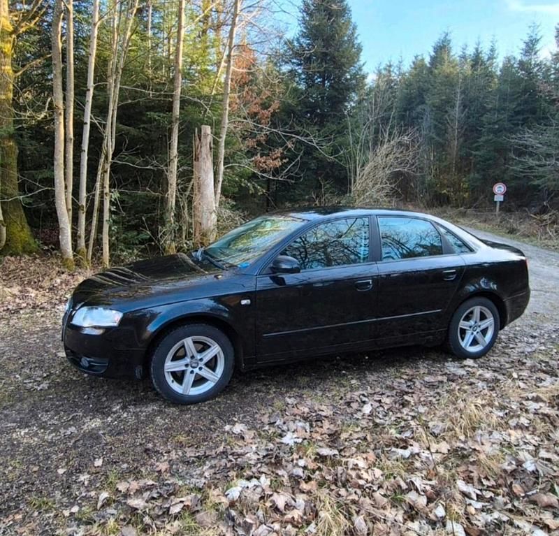 Gebraucht Audi A4 116 PS (85 kW) 2007 Schwarz Limousine