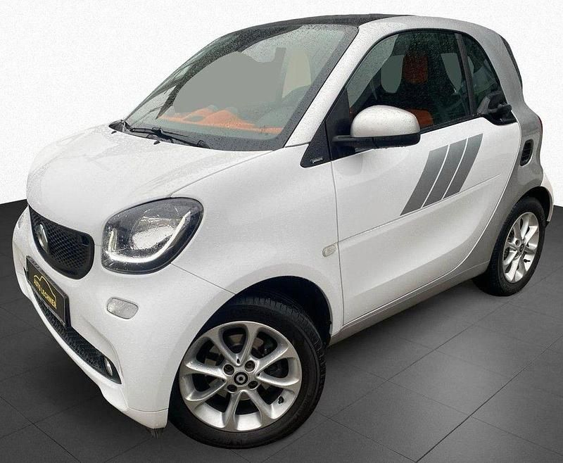 Silber Gebraucht 2017 Smart ForTwo Coupé Coupé | 12.980 € (Etwas zu teuer) - Bild 1/4